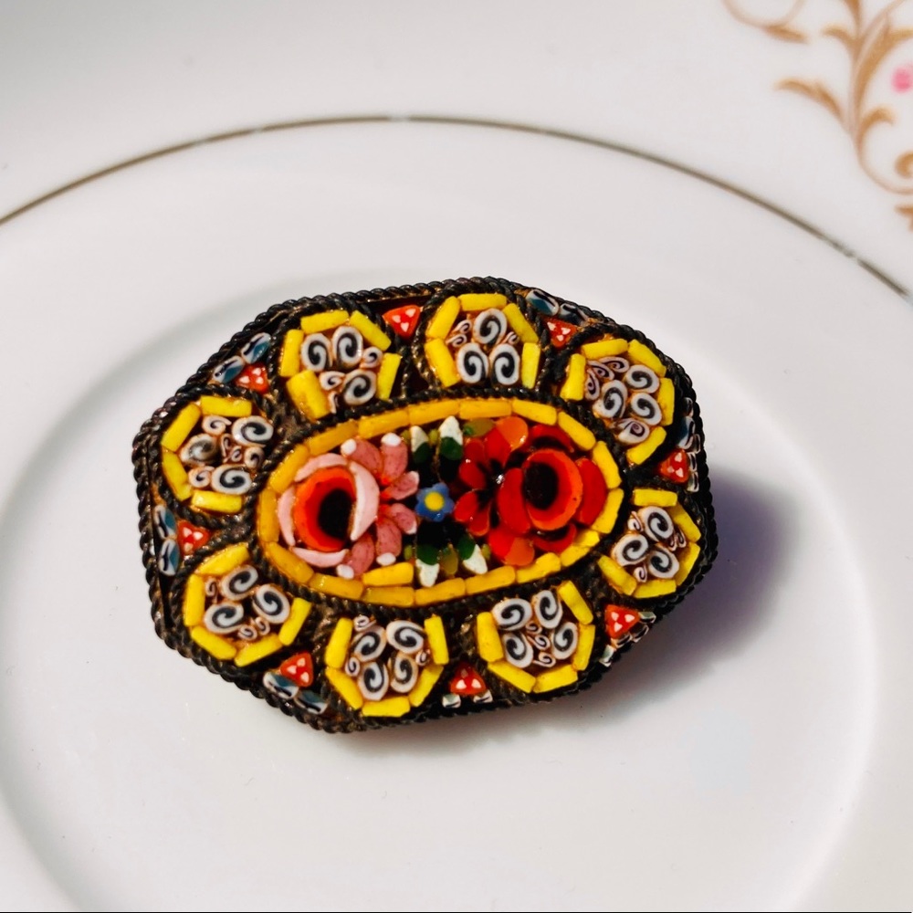 Exquisite VTG Italian Micro Mosaic Brooch